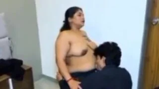 Randi k big boobs chuse choot chati maza aa gaya