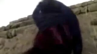 Pathan ne compound ke aad me chodi ganv ki ladki
