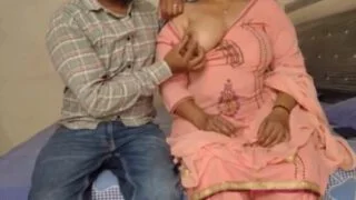 Big boobs Pakistani wife Rubi ki lover se chudai ki porn video